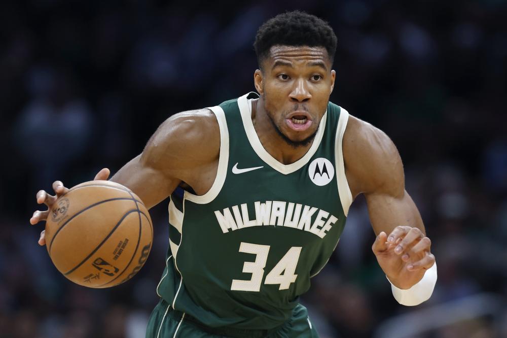 防守锋线球 防守锋线球