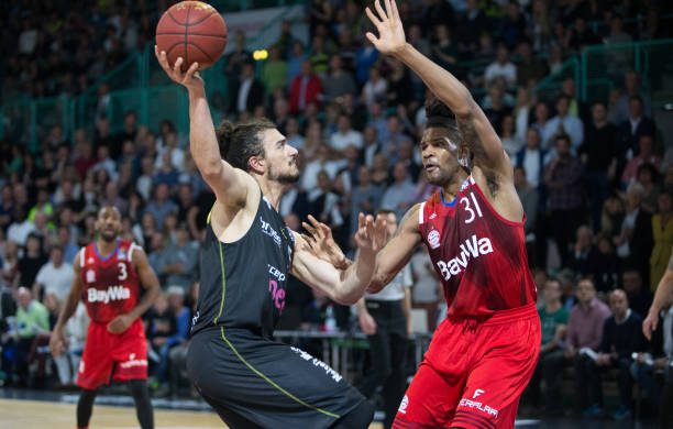 核心和领军 核心和领军