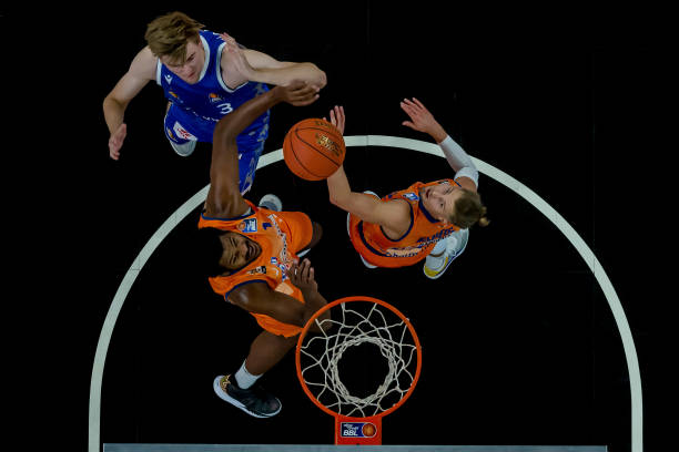 的教练员和 的教练员和