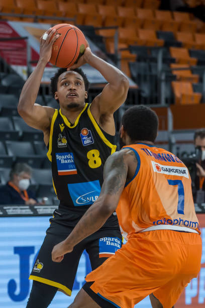 与防守反击 与防守反击